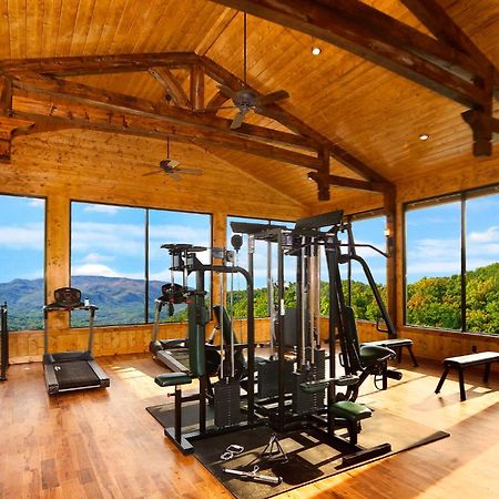Above The Tree Tops Sevierville Exterior photo